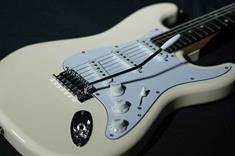  Pearl River Elektrisk Guitar - GST10-IV tæt på